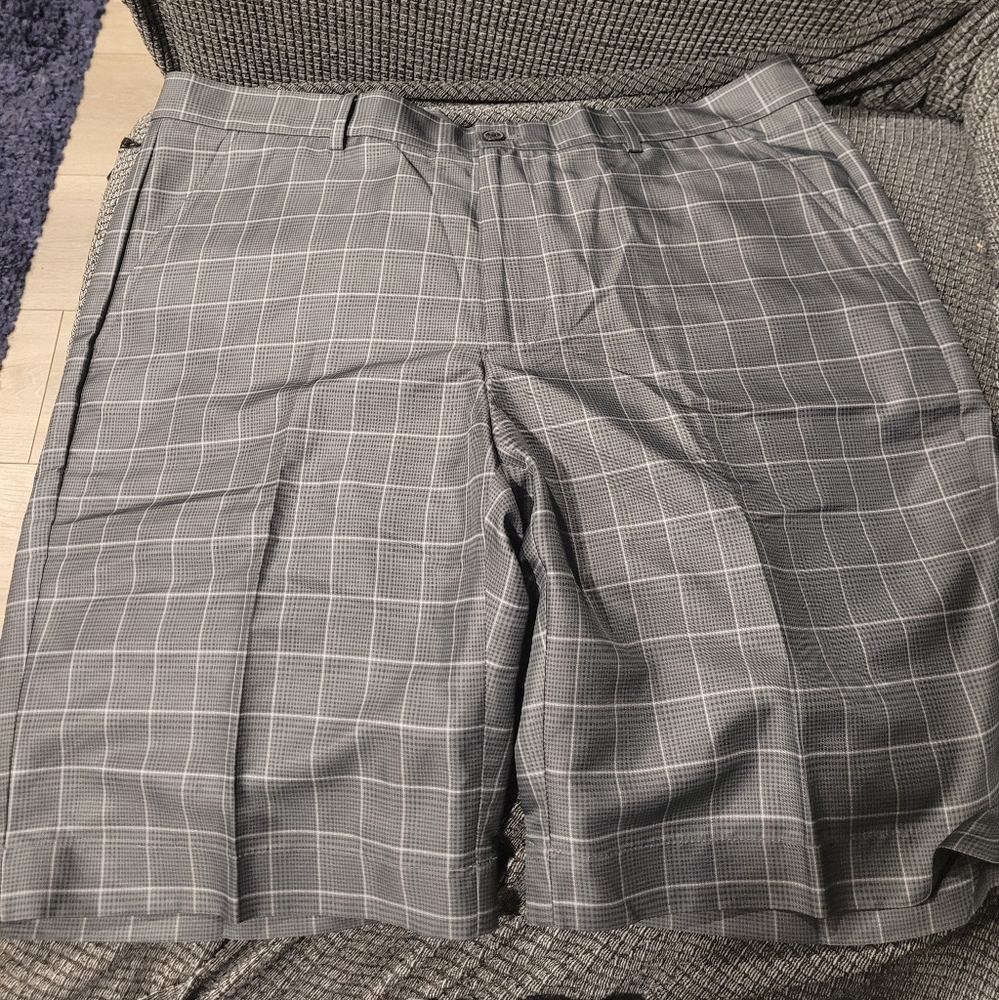 Men's Golf Shorts by Greg Norman